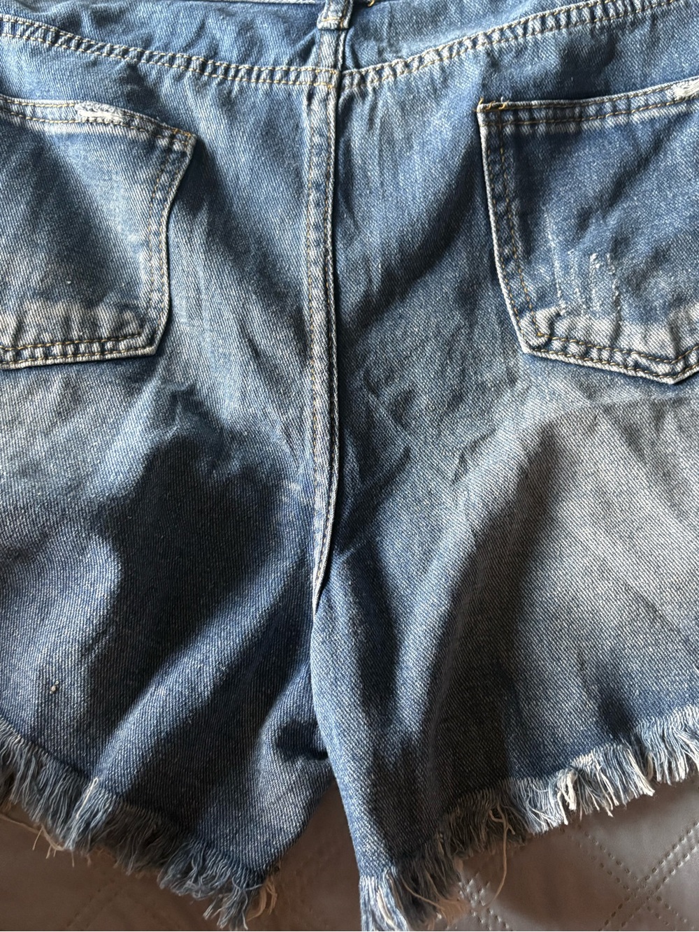 Shorts - Picture 2 of 3